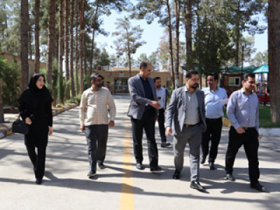 بازدید مدیر دفتر ریاست به همراه مدیر پرستاری دانشگاه علوم پزشکی اصفهان از بیمارستان فاطمیه بادرود