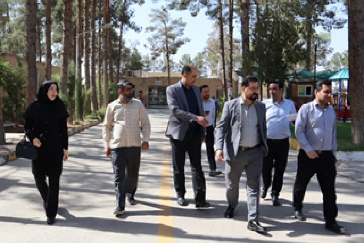 بازدید مدیر دفتر ریاست به همراه مدیر پرستاری دانشگاه علوم پزشکی اصفهان از بیمارستان فاطمیه بادرود