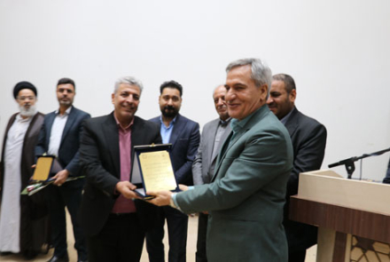 مراسم تجلیل از خیرین سلامت بیمارستان فاطمیه بادرود