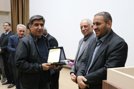 مراسم تجلیل از خیرین سلامت بیمارستان فاطمیه بادرود