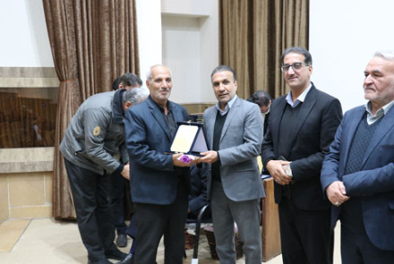 مراسم تجلیل از خیرین سلامت بیمارستان فاطمیه بادرود