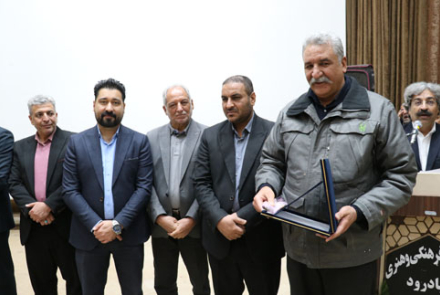 مراسم تجلیل از خیرین سلامت بیمارستان فاطمیه بادرود