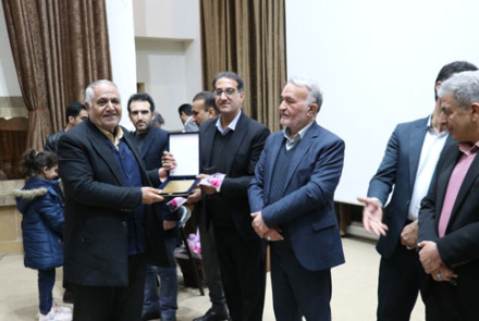 مراسم تجلیل از خیرین سلامت بیمارستان فاطمیه بادرود