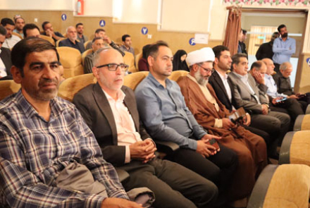 حکم ریاست بیمارستان فاطمیه بادرود از طرف دکترشیرانی باحضور مسئولین استانی و منطقه ای، درسینمافرهنگ بادرود به #دکترزاهدی اعطاء گردید.