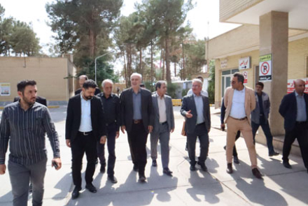 بازدید دکتر عبدلی نماینده مردم در مجلس شورای اسلامی از بیمارستان فاطمیه بادرود 