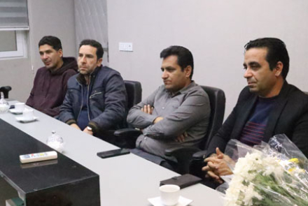 به مناسبت فرا رسیدن ٢٦ آذر روز حمل و نقل و رانندگان از همکاران واحد نقلیه بیمارستان فاطمیه بادرود تقدیر شد