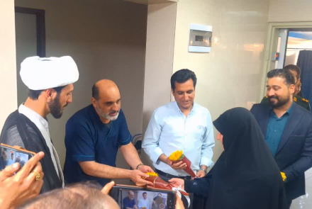 تجلیل از پرستاران بیمارستان فاطمیه بادرود توسط نیروی نظامی ، انتظامی و بسیجیان