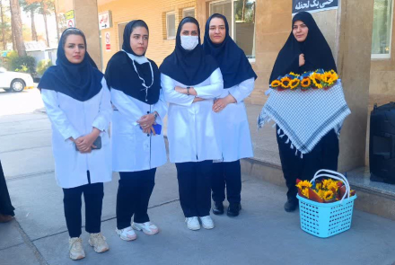 تجلیل از پرستاران بیمارستان فاطمیه بادرود توسط نیروی نظامی ، انتظامی و بسیجیان