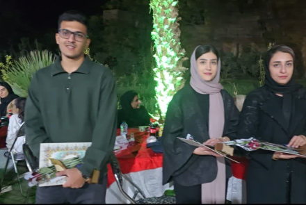 تجلیل از پرستاران بیمارستان بادرودونطنز در باغ دکتر محققی