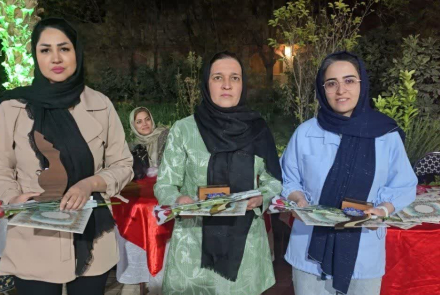 تجلیل از پرستاران بیمارستان بادرودونطنز در باغ دکتر محققی