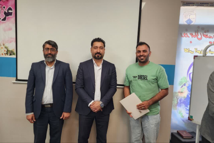نشست صمیمی ریاست بیمارستان فاطمیه بادرود با خبرنگاران و فعالان فضای مجازی