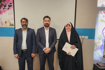 نشست صمیمی ریاست بیمارستان فاطمیه بادرود با خبرنگاران و فعالان فضای مجازی
