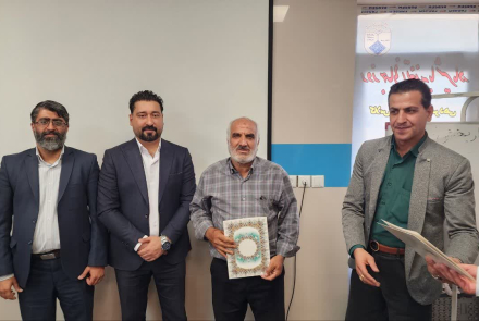 نشست صمیمی ریاست بیمارستان فاطمیه بادرود با خبرنگاران و فعالان فضای مجازی