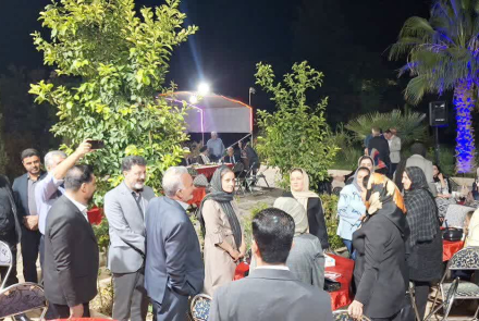 آیین تجلیل از پرستاران بیمارستان فاطمیه بادرود در سرای دکتر حسنعلی محققی برگزار شد.