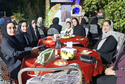 آیین تجلیل از پرستاران بیمارستان فاطمیه بادرود در سرای دکتر حسنعلی محققی برگزار شد.
